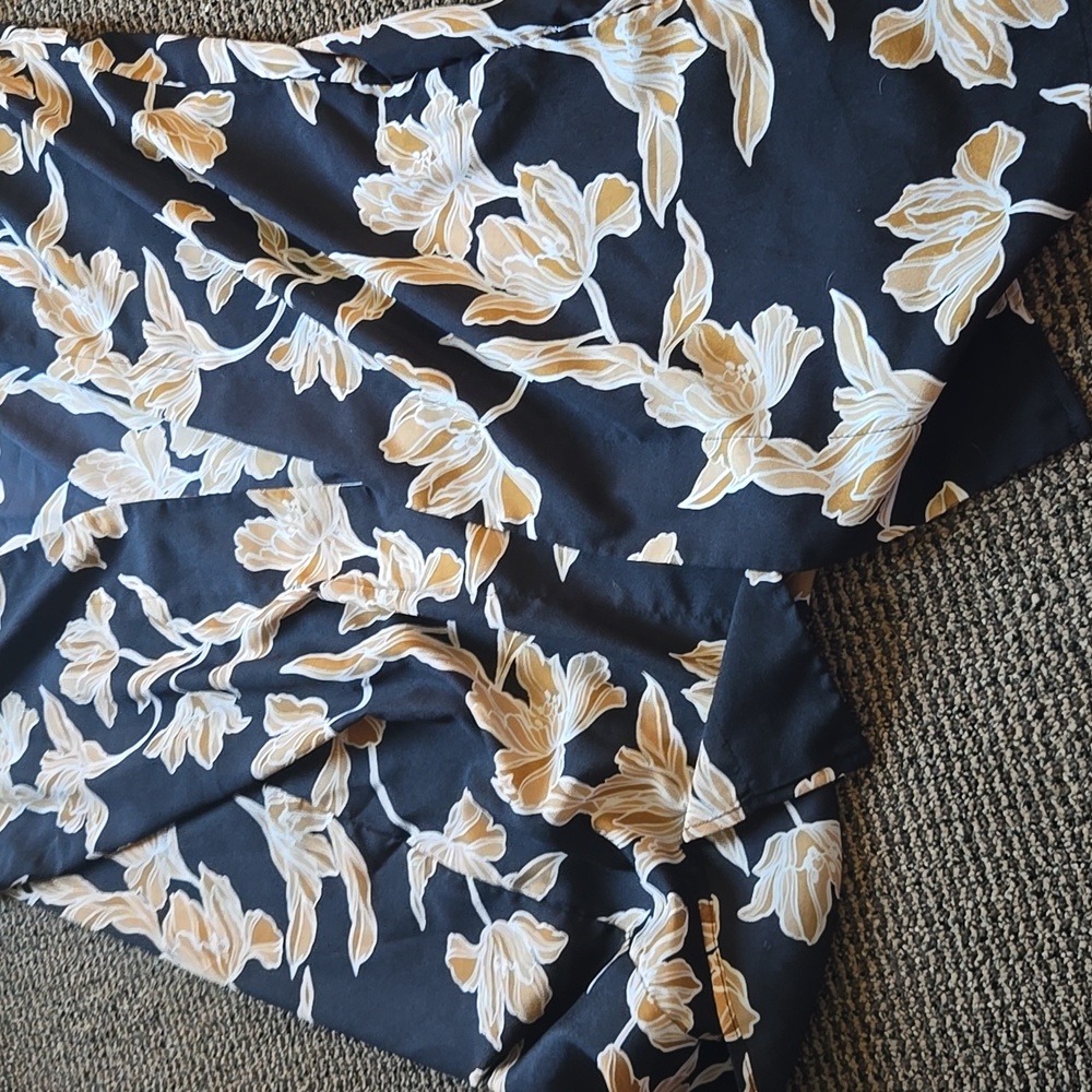 Maison Du Soir Floral Black And Gold Duster Open … - image 2